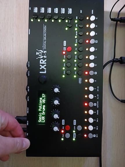 Sonic Potions LXR Digital Drum Synth Säljes