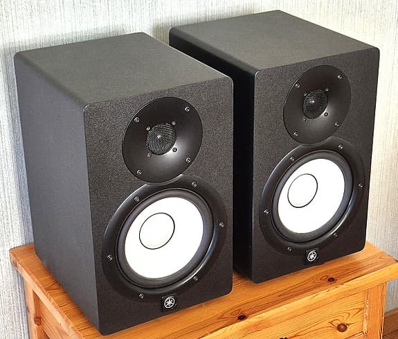 Yamaha HS 7