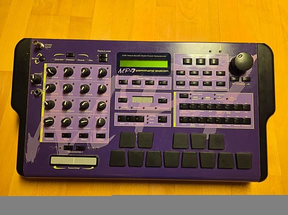 E-mu Mp7, command station