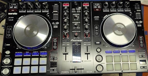 Pioneer DDJ-SR Serato DJ-controller svart