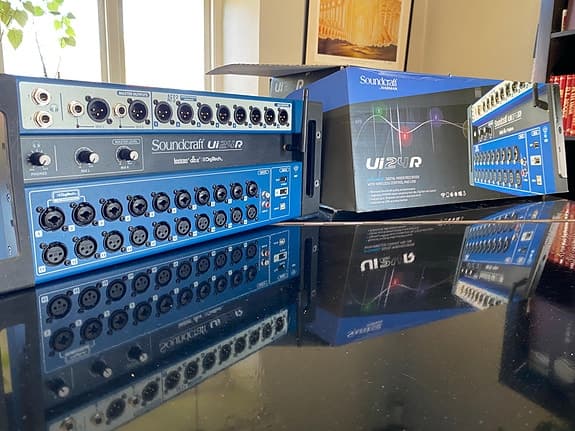 Soundcraft Ui24R digital mixer