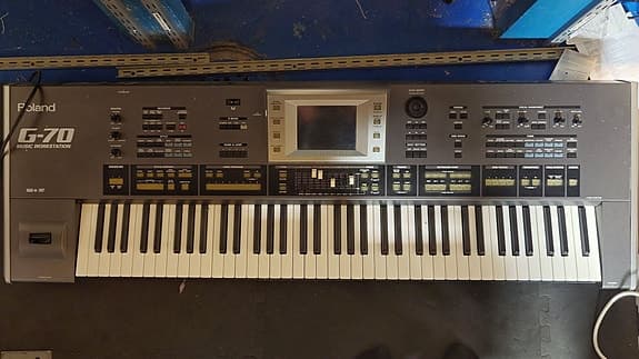 Roland G70 workstation i toppskick version 3 först till kvarn