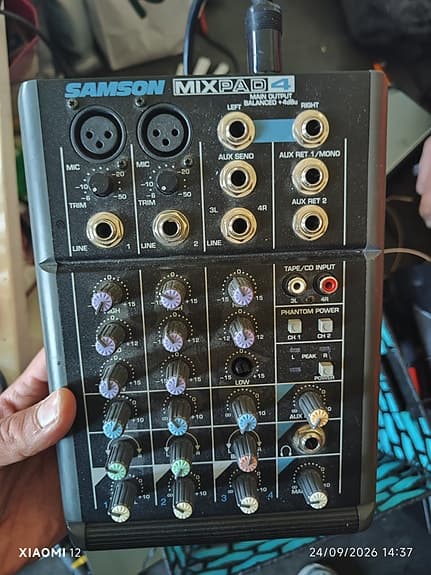 Sennheiser XS Wireless trådlöst mikrofonsystem + Samson mixer