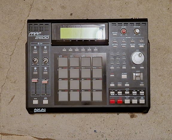 Akai MPC 2500
