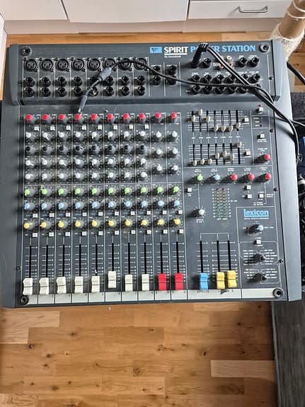 Komplett PA-anläggning för replokal/fest: Soundcraft Mixer & Celestion CR153