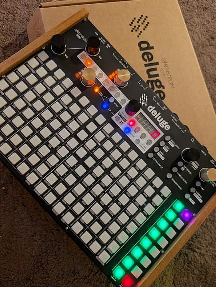 Synthstrom deluge säljes/bytes
