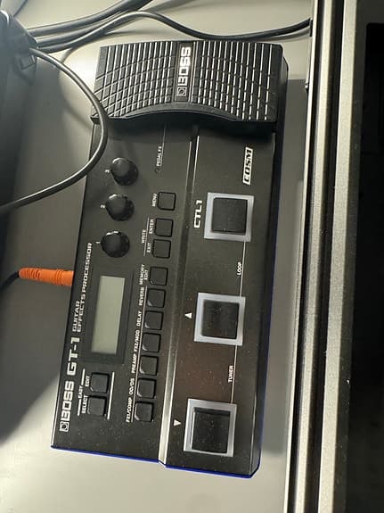 Boss GT-1 gitarrmultieffekt svart