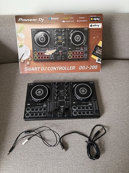 Pioneer DDJ-200 DJ controller svart