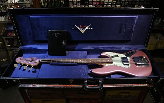 Fender Jazz Bass Custom Shop Journeyman relic ´65 Burgundy Mist från 2025