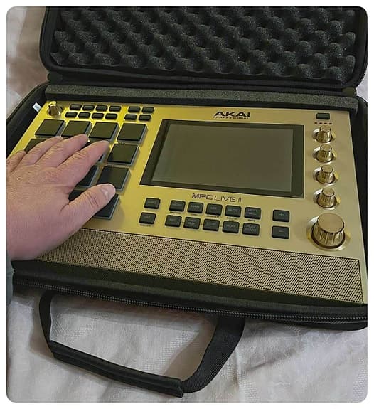AKAI MPC LIVE II GOLD EDT.