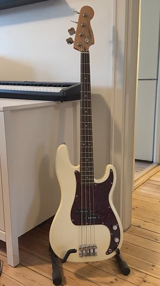 Squier Classic Vibe ’60s Precision Bass
