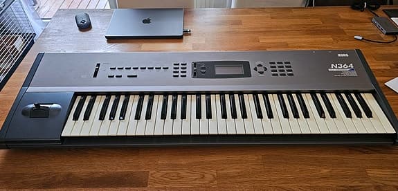 KORG N364 – Legendarisk Vintage 90s Workstation – Närmast nyskick!
