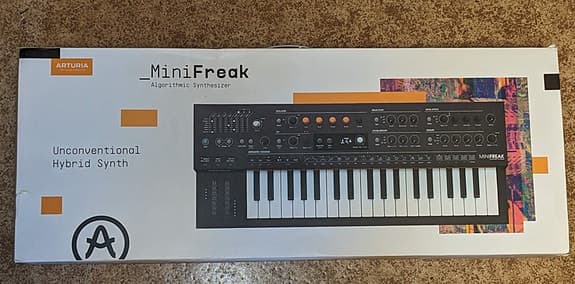 Arturia Minifreak synt