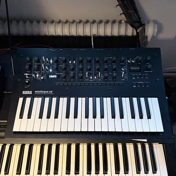 Analog synth Korg minilogue xd