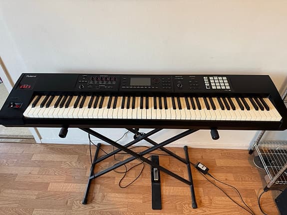 Roland FA-08 synthesizer