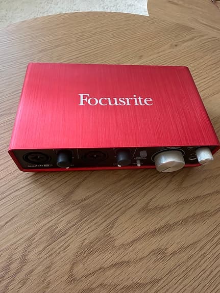 Focusrite Scarlett 2i2 USB-ljudkort