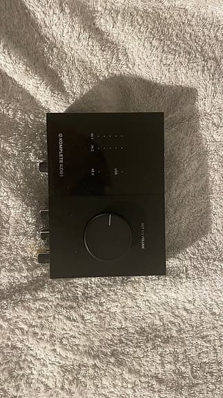 KOMPLETE AUDIO 1 (audio interface)