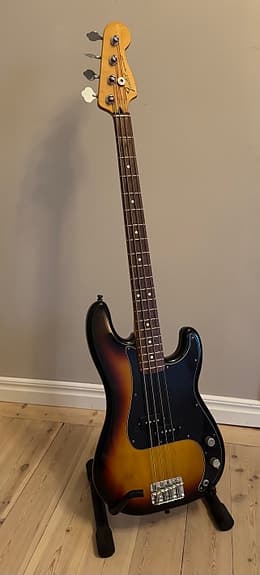 Fender Standard Precision Bass