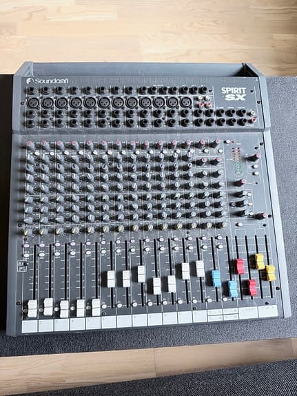 Soundcraft Spirit SX mixerbord