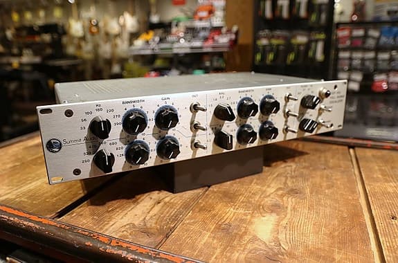 Begagnad Summit EQF-100 Pultec style Parametrisk Equalizer