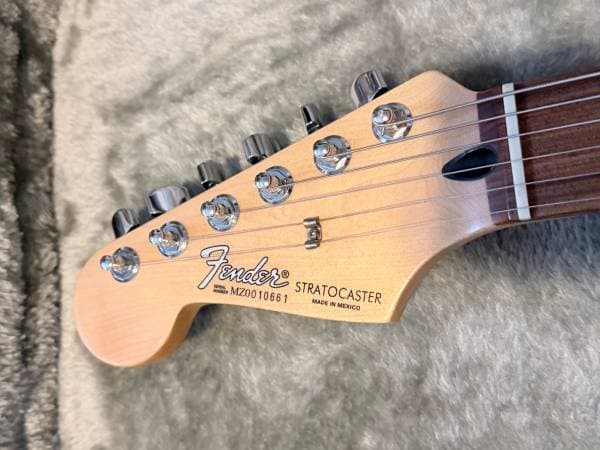 Fender Stratocaster Mexico Left Handed - image 4