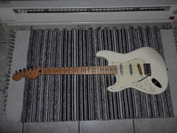 2007 Fender Lefty Stratocaster