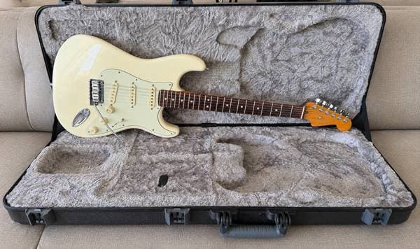 American Fender Ultra Stratocaster