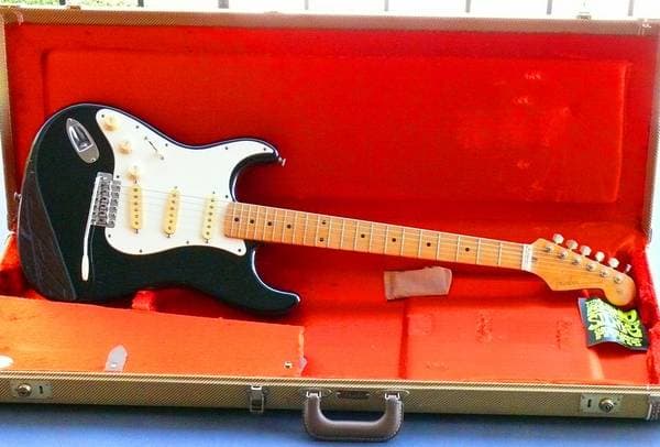 FENDER STRATOCASTER 1981 Lefty- w/Lindy Fralin Hot "57" Vintage PU's