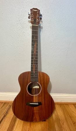 Left handed Taylor GS Mini-E Koa