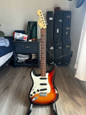 Left handed Fender MIM Strat (custom) - image 7