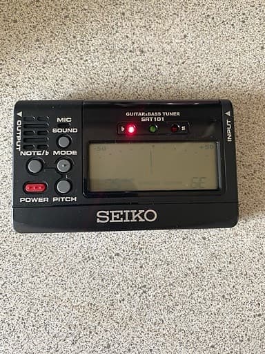 Guitar og bass tuner