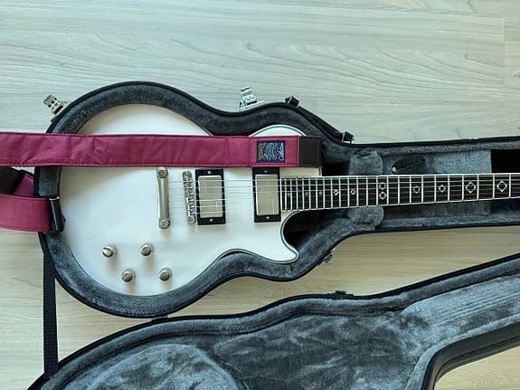 Epiphone Jerry Cantrell Les Paul Custom – som ny, inkl. hardcase