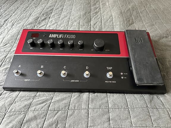 Line 6 Amplifi FX100 Guitar effectsboard