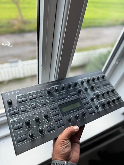 Access Virus TI2 Desktop Synthesizer Sort