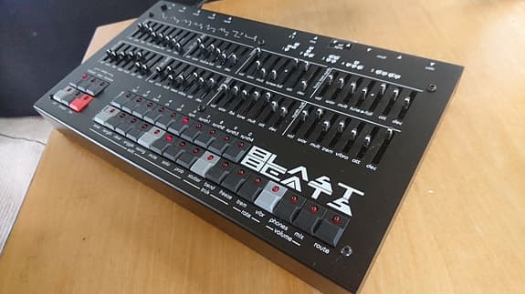 Blast Beats trommemaskine fra Twisted Electrons.