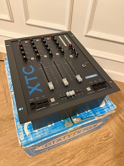 Dateq XTC dj mixer