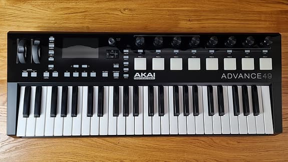 Akai Advance 49 – MIDI-controller keyboard