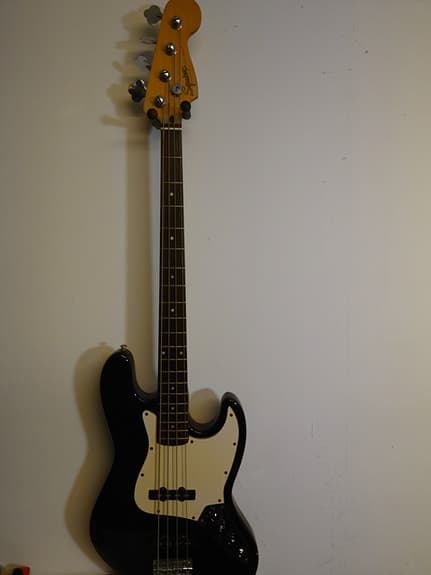 Squier Jazz Bass el-bas