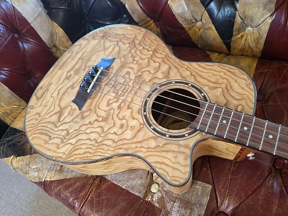 Dean Acoustic Electric Bass Guitar BRAND NEW Quilted Ash Exotica Active EQ