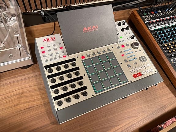 AKAI MPC X Special Edition