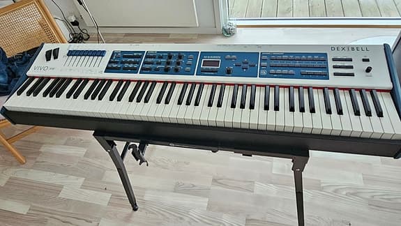 Dexibell Vivo S10 Professionel Stage Piano med stativ og taske