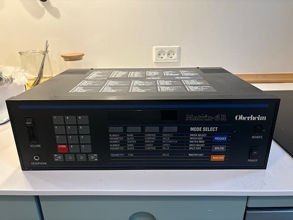Oberheim Matrix-6R synthesizer rackmodul