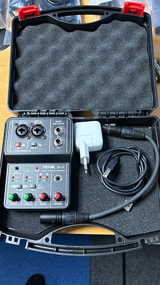 Teyun D-17 audio interface med kabler og strømforsyning