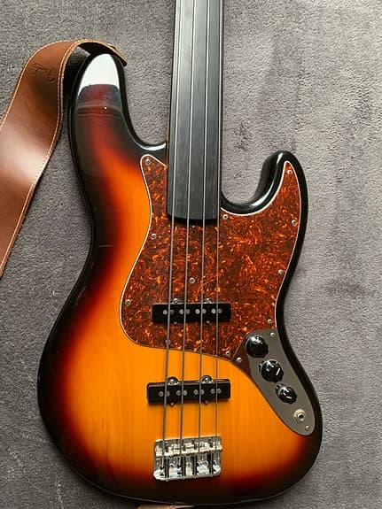 Fender US Tony Franklin/AM Series P/J fretless Bass