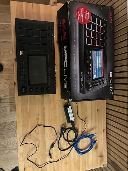 Akai MPC Live sampler og groovebox