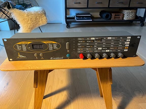 Waldorf Pulse rack synthesizer