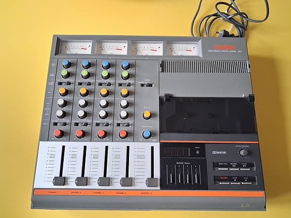 Fostex recorder mixer model 250