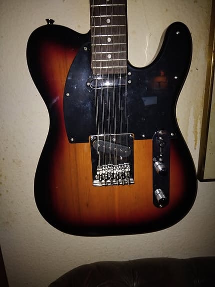 12 STRENGET TELECASTER, MED GOD GIGBAG