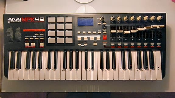 Akai Professional MPK49 MIDI Keyboard (BYD! - SKAL VÆK!)