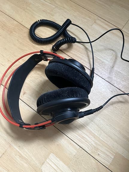 AKG K712 Pro - Studio Reference Headphones